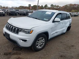 2020 Jeep Grand Cherokee Altitude z VIN 1C4RJFAGXLC433962, wystawiony jako IAAI lot #40721842 z przebiegiem 73 528 mil mil oraz . Historia ofert i sprzedaży dostępna na DreamBid. Obrazek 2.
