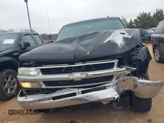 2002 Chevrolet Suburban LS with VIN 3GNEC16Z42G281945, listed as a IAAI auction lot 41419037 with 203,928 mi miles. Bid and sale history available at carsss.com. Image 13.