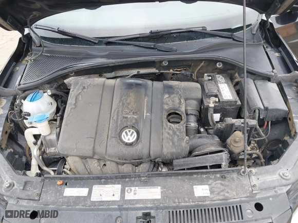 2012 Volkswagen Passat SE with VIN 1VWBP7A30CC026507, listed as a IAAI auction lot 42042850 with 202,406 mi miles. Bid and sale history available at carsss.com. Image 10.