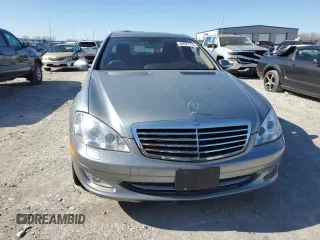 2009 Mercedes-Benz S 550 z VIN WDDNG86X09A245849, wystawiony jako Copart lot #49927115 z przebiegiem 87 093 mil mil oraz Czysty tytuł • Clean title. Historia ofert i sprzedaży dostępna na DreamBid. Obrazek 5.
