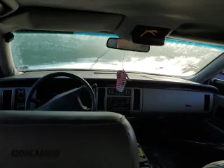 1995 Cadillac Fleetwood z VIN 1G6DW52P7SR706309, wystawiony jako Copart lot #76416794 z przebiegiem Nie podano mil oraz Szkody całkowita. Historia ofert i sprzedaży dostępna na DreamBid. Obrazek 8.