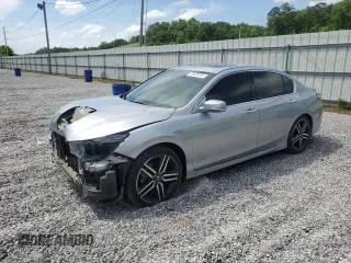 2017 Honda Accord Touring with VIN 1HGCR3F93HA015125, listed as a Copart auction lot 55128735 with 207,025 mi miles and Salvage title. Bid and sale history available at DreamBid. Image 1.