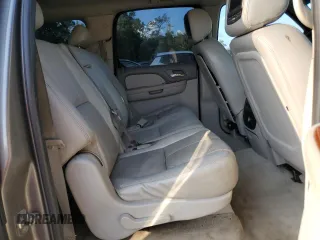 2007 Chevrolet Suburban LS with VIN 1GNFC16097J403193, listed as a Copart auction lot 51236075 with 191,350 mi miles and Salvage title. Bid and sale history available at DreamBid. Image 11.