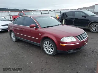 2003 Volkswagen Passat GLX with VIN WVWRH63B33P045574, listed as a IAAI auction lot 41778657 with 128,138 mi miles. Bid and sale history available at carsss.com. Image 1.