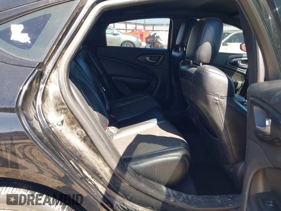 2015 Chrysler 200 S with VIN 1C3CCCBBXFN721897, listed as a IAAI auction lot 41971777 with 115,330 mi miles. Bid and sale history available at carsss.com. Image 8.