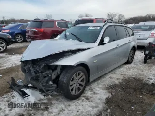 2007 BMW 3 Series 328xi z VIN WBAVT735X7FZ36726, wystawiony jako Copart lot #41684785 z przebiegiem Nie podano mil oraz Szkoda całkowita • Salvage title. Historia ofert i sprzedaży dostępna na DreamBid. Obrazek 1.