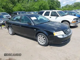 1998 Audi A6 z VIN WAUBA24B4WN149291, wystawiony jako IAAI lot #42256333 z przebiegiem 189 241 mil mil oraz . Historia ofert i sprzedaży dostępna na DreamBid. Obrazek 1.