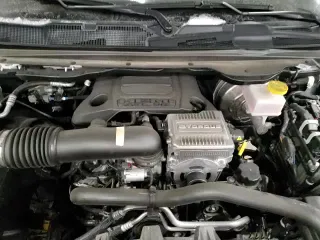 2024 Ram 1500 Rebel z VIN 1C6SRFLT5RN208244, wystawiony jako Copart lot #83458874 z przebiegiem 6 193 mil mil oraz Szkoda całkowita • Salvage title. Historia ofert i sprzedaży dostępna na DreamBid. Obrazek 13.