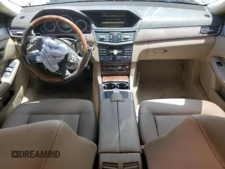 2010 Mercedes-Benz E 350 Luxury с VIN WDDHF5GB8AA170484, выставлен на аукционе Copart как лот 60600095 с пробегом 254 397 миль миль и Списание • Salvage title. История ставок и продаж доступна на DreamBid. Изображение 8.