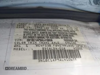 2010 Nissan Versa S z VIN 3N1BC1AP9AL410658, wystawiony jako IAAI lot #42236702 z przebiegiem 199 287 mil mil oraz . Historia ofert i sprzedaży dostępna na DreamBid. Obrazek 9.
