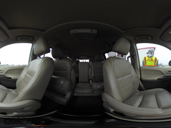 2017 Toyota Sienna XLE Auto Access Seat with VIN 5TDYZ3DC8HS776058, listed as a IAAI auction lot 41945909 with 138,899 mi miles. Bid and sale history available at carsss.com. Image 21.