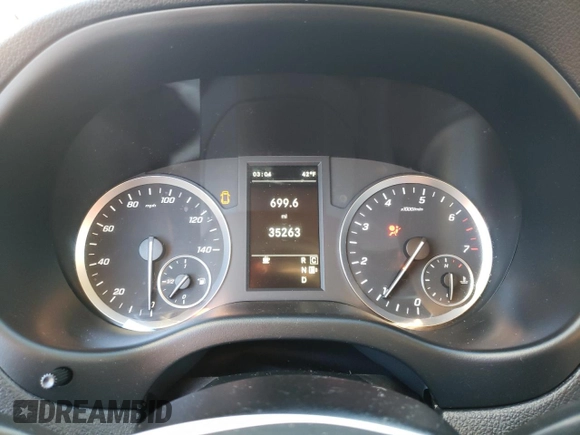 2020 Mercedes-Benz Metris with VIN W1WV0FEY7L3763633, listed as a Copart auction lot 82756324 with 35,263 mi miles and Salvage Title. Bid and sale history available at DreamBid. Image 9.
