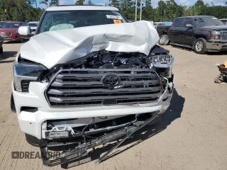 2024 Toyota Sequoia SR5 with VIN 7SVAAABA4RX041139, listed as a Copart auction lot 73237084 with 4,742 mi miles and Salvage Title. Bid and sale history available at carsss.com. Image 5.