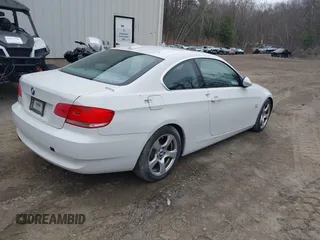 2009 BMW 3 Series 328i xDrive with VIN WBAWV53589P079807, listed as a IAAI auction lot 42063817 with Not Provided miles and . Bid and sale history available at carsss.com. Image 4.