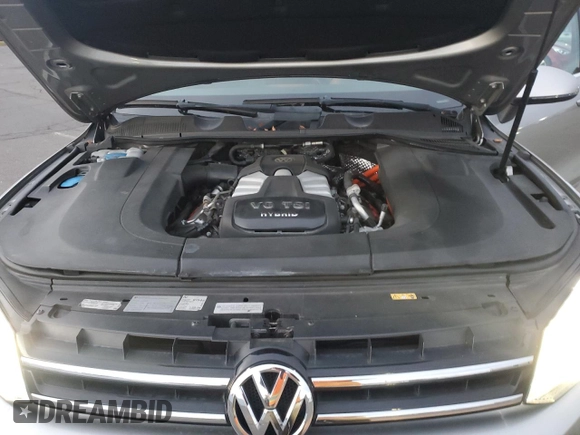 2012 Volkswagen Touareg with VIN WVGFG9BPXCD004442, listed as a Copart auction lot 41466935 with 98,956 mi miles and Clean title. Bid and sale history available at DreamBid. Image 12.