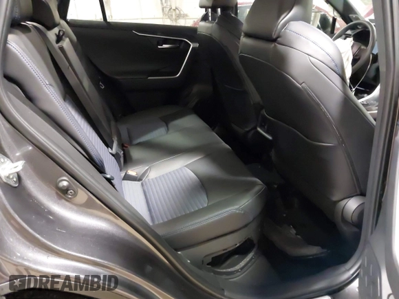 2024 Toyota RAV4 Hybrid XSE z VIN 4T3E6RFV5RU144101, wystawiony jako IAAI lot #40068578 z przebiegiem 4 078 mil mil oraz . Historia ofert i sprzedaży dostępna na DreamBid. Obrazek 8.