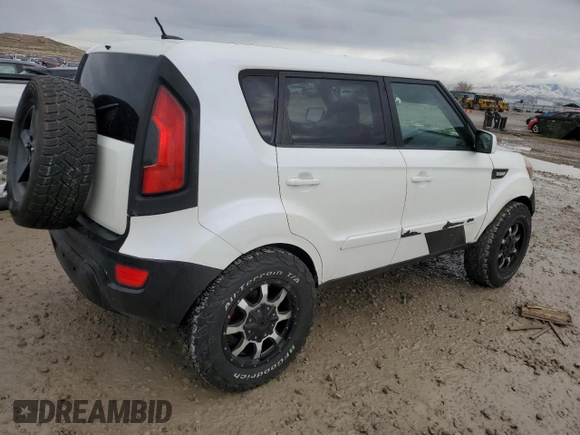 2013 Kia Soul with VIN KNDJT2A55D7506468, listed as a Copart auction lot 45583065 with 243,703 mi miles and Salvage Title. Bid and sale history available at carsss.com. Image 3.