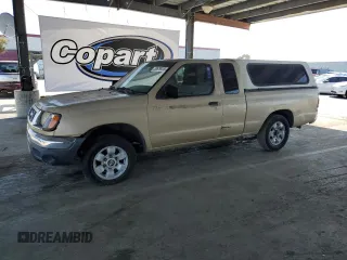 1998 Nissan Frontier XE z VIN 1N6DD26S5WC300468, wystawiony jako Copart lot #53579415 z przebiegiem 173 179 mil mil oraz Czysty tytuł • Clean title. Historia ofert i sprzedaży dostępna na DreamBid. Obrazek 1.
