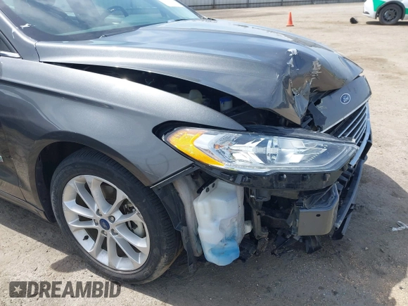 2019 Ford Fusion SE with VIN 3FA6P0LU3KR174108, listed as a IAAI auction lot 42094264 with 87,700 mi miles and . Bid and sale history available at carsss.com. Image 18.