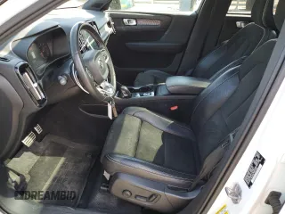 2019 Volvo XC40 Momentum с VIN YV4162XZ8K2006393, выставлен на аукционе Copart как лот 53509605 с пробегом 81 946 миль миль и Списание • Salvage title. История ставок и продаж доступна на DreamBid. Изображение 7.