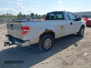 2013 Ford F-150 XL z VIN 1FTPF1CF9DKD22620, wystawiony jako IAAI lot #42660792 z przebiegiem 239 002 mil mil oraz . Historia ofert i sprzedaży dostępna na DreamBid. Obrazek 4.