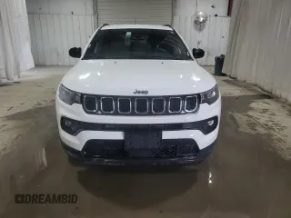 2023 Jeep Compass Latitude with VIN 3C4NJDBNXPT561788, listed as a Copart auction lot 53894225 with 34,253 mi miles and Clean Title. Bid and sale history available at DreamBid. Image 5.