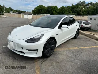 2023 Tesla Model 3 z VIN 5YJ3E1EA4PF553624, wystawiony jako Copart lot #64203215 z przebiegiem 30 197 mil mil oraz Czysty tytuł • Clean title. Historia ofert i sprzedaży dostępna na DreamBid. Obrazek 1.
