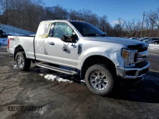 2018 Ford F-250 XL with VIN 1FT7X2B60JEC85973, listed as a Copart auction lot 44386435 with 72,092 mi miles and Salvage title. Bid and sale history available at DreamBid. Image 4.