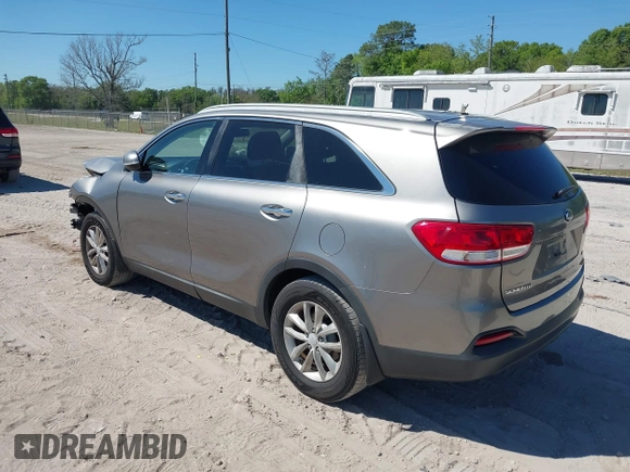 2017 Kia Sorento LX with VIN 5XYPG4A35HG189017, listed as a IAAI auction lot 41829860 with 116,810 mi miles. Bid and sale history available at carsss.com. Image 3.