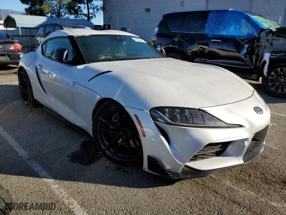 2020 Toyota GR Supra 3.0 with VIN WZ1DB4C06LW028984, listed as a Copart auction lot 82659403 with 38,776 mi miles. Bid and sale history available at carsss.com. Image 4.