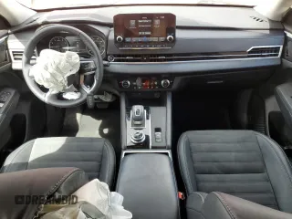 2023 Mitsubishi Outlander SE z VIN JA4J3UA84PZ033266, wystawiony jako Copart lot #52036295 z przebiegiem 17 793 mil mil oraz Szkoda całkowita • Salvage title. Historia ofert i sprzedaży dostępna na DreamBid. Obrazek 8.