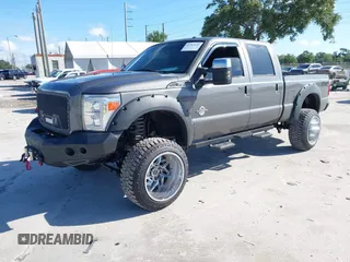 2014 Ford F-250 XL z VIN 1FT7W2BT9EEB39537, wystawiony jako IAAI lot #42763693 z przebiegiem 183 699 mil mil oraz . Historia ofert i sprzedaży dostępna na DreamBid. Obrazek 19.
