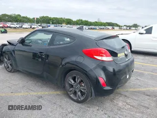 2017 Hyundai Veloster Value Edition with VIN KMHTC6AD9HU317347, listed as a IAAI auction lot 41800746 with 32,550 mi miles. Bid and sale history available at carsss.com. Image 3.