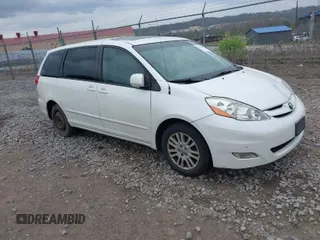 2009 Toyota Sienna XLE with VIN 5TDZK22C39S269799, listed as a IAAI auction lot 42092532 with 339,646 mi miles. Bid and sale history available at carsss.com. Image 1.