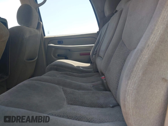 2005 Chevrolet Tahoe LT with VIN 1GNEC13T35J207547, listed as a IAAI auction lot 42185904 with 327,200 mi miles and . Bid and sale history available at DreamBid. Image 8.