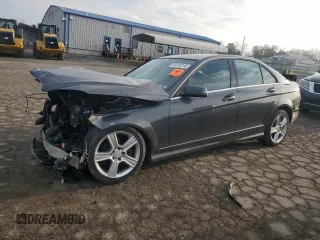2010 Mercedes-Benz C 300 Sport z VIN WDDGF8BB5AF425972, wystawiony jako Copart lot #54118115 z przebiegiem Nie podano mil oraz Szkody całkowita. Historia ofert i sprzedaży dostępna na DreamBid. Obrazek 1.
