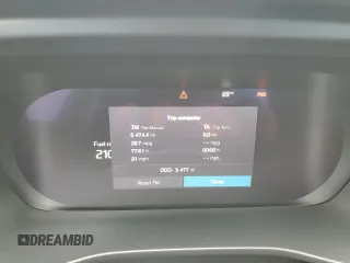 2023 Volvo XC40 Ultimate Dark Theme z VIN YV4L12UX2P2098537, wystawiony jako Copart lot #82546974 z przebiegiem 5 477 mil mil oraz Szkoda całkowita • Salvage title. Historia ofert i sprzedaży dostępna na DreamBid. Obrazek 9.