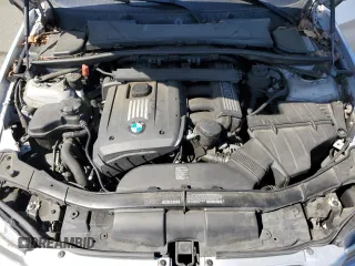2011 BMW 3 Series 328i z VIN WBAPH5C54BA447971, wystawiony jako Copart lot #55899855 z przebiegiem 140 078 mil mil oraz Czysty tytuł • Clean title. Historia ofert i sprzedaży dostępna na DreamBid. Obrazek 11.