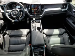 2021 Volvo XC60 R-Design z VIN YV4A22RM9M1887255, wystawiony jako Copart lot #49190384 z przebiegiem 38 905 mil mil oraz Szkoda całkowita • Salvage title. Historia ofert i sprzedaży dostępna na DreamBid. Obrazek 8.