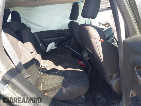 2017 Jeep Cherokee Latitude with VIN 1C4PJLCB1HW549709, listed as a IAAI auction lot 40443533 with Not Provided miles and . Bid and sale history available at DreamBid. Image 8.