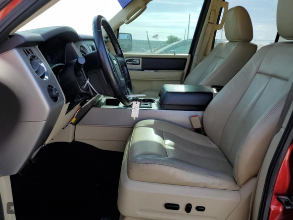2016 Ford Expedition XLT с VIN 1FMJU1HT2GEF42156, выставлен на аукционе Copart как лот 51824235 с пробегом 152 656 миль миль и Списание • Salvage title. История ставок и продаж доступна на DreamBid. Изображение 7.