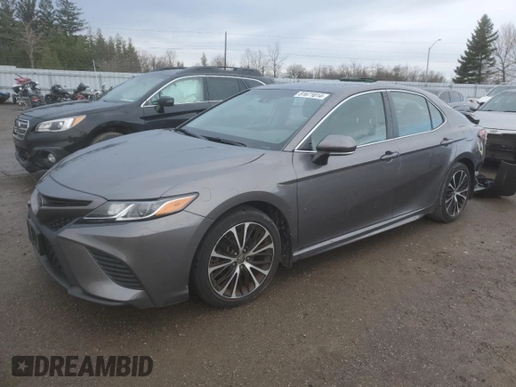2018 Toyota Camry LE с VIN 4T1B11HK3JU126232, выставлен на аукционе Copart как лот 81671814 с пробегом 126 836 миль миль и Чистый • Clean title. История ставок и продаж доступна на DreamBid. Изображение 1.