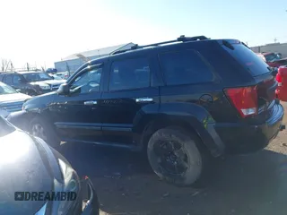 2008 Jeep Grand Cherokee Laredo with VIN 1J8GR48K98C193110, listed as a IAAI auction lot 41833331 with 174,518 mi miles. Bid and sale history available at carsss.com. Image 15.