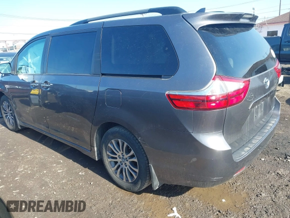 2019 Toyota Sienna XLE Auto Access Seat with VIN 5TDYZ3DC5KS014278, listed as a IAAI auction lot 41767187 with 59,444 mi miles. Bid and sale history available at carsss.com. Image 3.