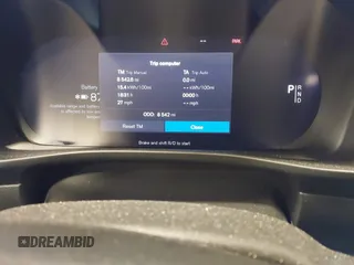 2023 Volvo XC40 Ultimate z VIN YV4ED3UM4P2052302, wystawiony jako IAAI lot #41350191 z przebiegiem 8 542 mil mil oraz . Historia ofert i sprzedaży dostępna na DreamBid. Obrazek 7.