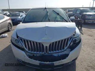 2013 Lincoln MKX with VIN 2LMDJ6JK0DBL02510, listed as a IAAI auction lot 41775660 with 137,755 mi miles. Bid and sale history available at carsss.com. Image 12.