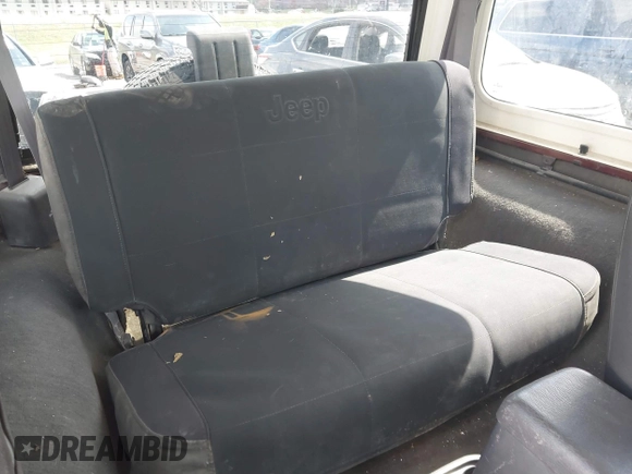 2001 Jeep Wrangler SE с VIN 1J4FA29P21P300094, выставлен на аукционе IAAI как лот 41871446 с пробегом 125 098 миль миль и . История ставок и продаж доступна на DreamBid. Изображение 8.