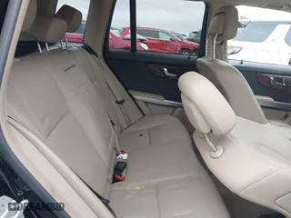 2012 Mercedes-Benz GLK-Class GLK 350 with VIN WDCGG8HBXCF844086, listed as a IAAI auction lot 41637820 with 139,117 mi miles. Bid and sale history available at carsss.com. Image 8.
