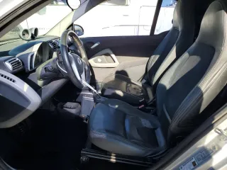 2009 Smart fortwo Passion with VIN WMEEK31X49K302911, listed as a Copart auction lot 63496915 with 44,047 mi miles and Salvage title. Bid and sale history available at DreamBid. Image 7.