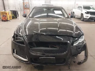 2016 Jaguar XF 35t Premium with VIN SAJBJ4BV4GCY22008, listed as a IAAI auction lot 41791072 with 111,439 mi miles. Bid and sale history available at carsss.com. Image 13.